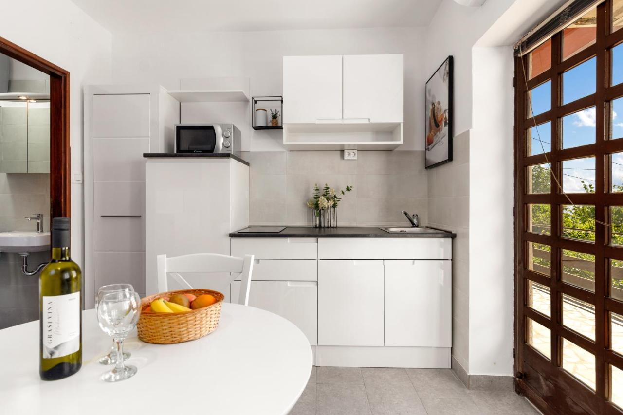 Apartments Vilma Opatija Ngoại thất bức ảnh