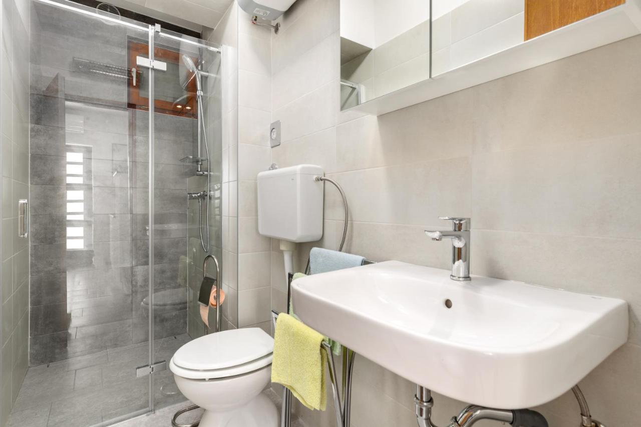 Apartments Vilma Opatija Ngoại thất bức ảnh